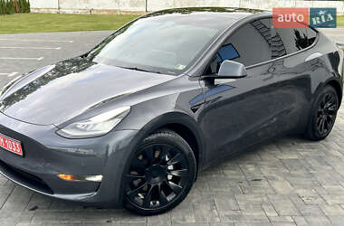 Внедорожник / Кроссовер Tesla Model Y 2021 в 
