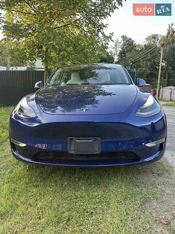Tesla Model Y 2023