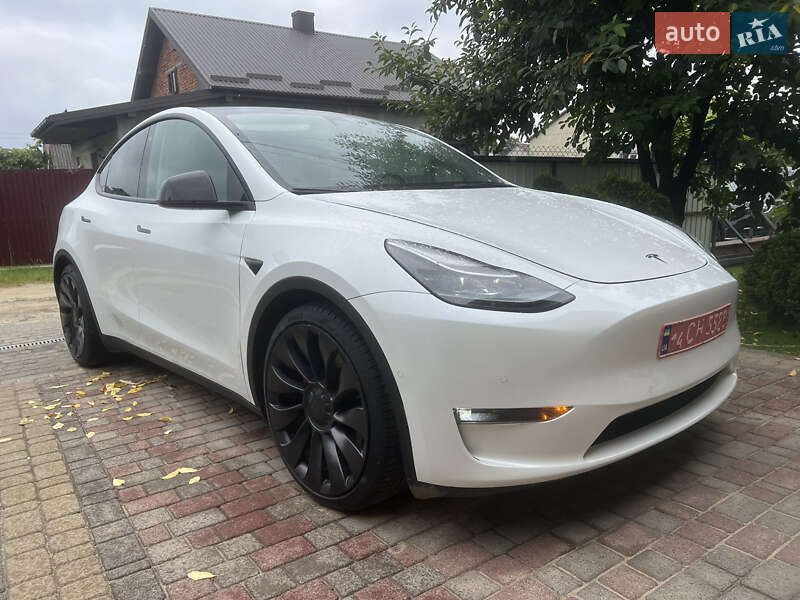 Tesla Model Y 2021