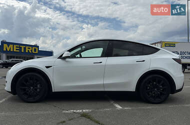 Внедорожник / Кроссовер Tesla Model Y 2024 в 