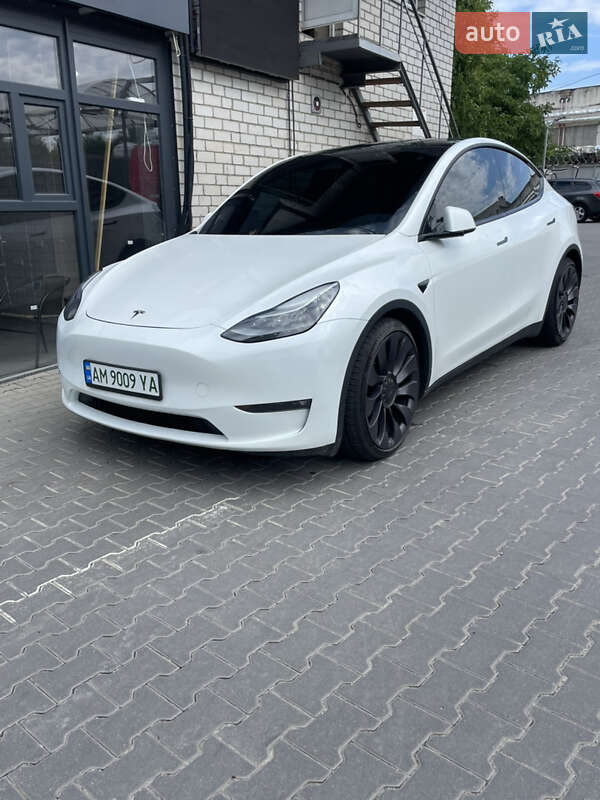 Tesla Model Y 2021