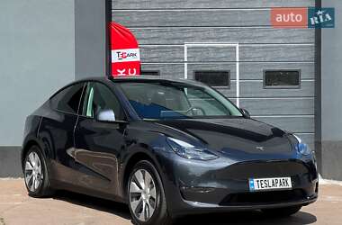 Внедорожник / Кроссовер Tesla Model Y 2024 в 