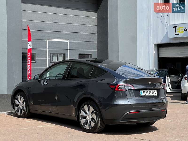 Позашляховик / Кросовер Tesla Model Y 2024 в Києві