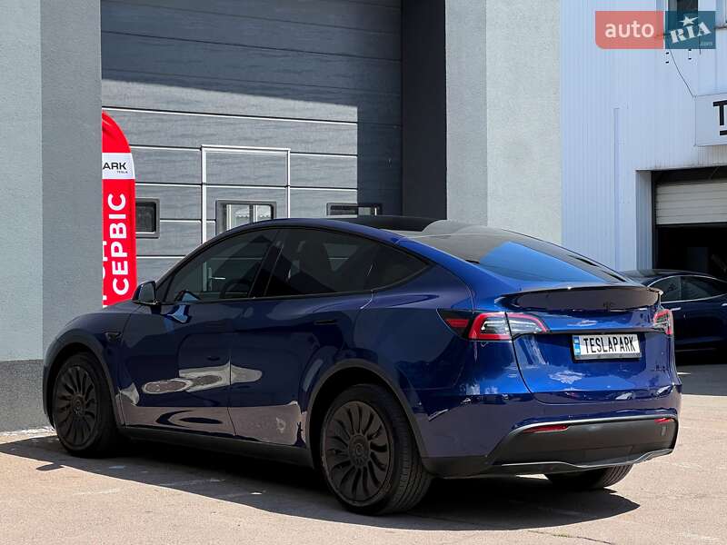 Внедорожник / Кроссовер Tesla Model Y 2023 в Киеве