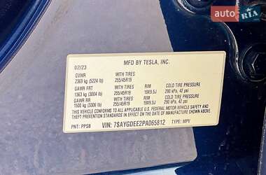 Позашляховик / Кросовер Tesla Model Y 2023 в 