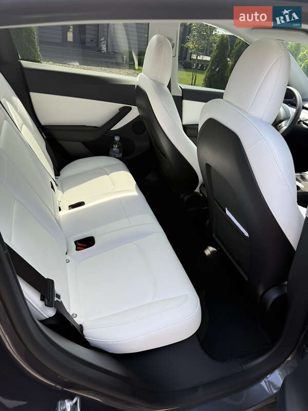 Позашляховик / Кросовер Tesla Model Y 2022 в Києві