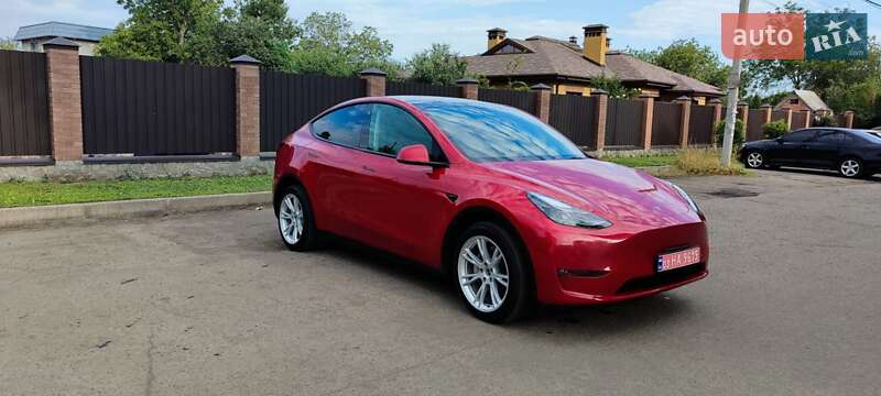 Внедорожник / Кроссовер Tesla Model Y 2023 в 