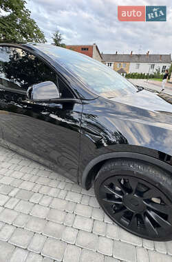 Внедорожник / Кроссовер Tesla Model Y 2021 в 