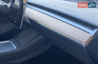 Внедорожник / Кроссовер Tesla Model Y 2022 в 