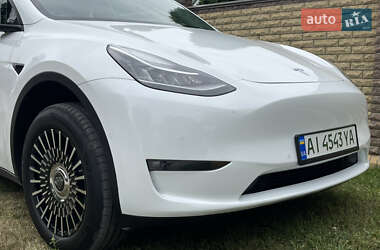 Внедорожник / Кроссовер Tesla Model Y 2021 в 