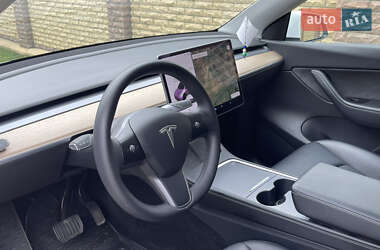 Внедорожник / Кроссовер Tesla Model Y 2021 в 