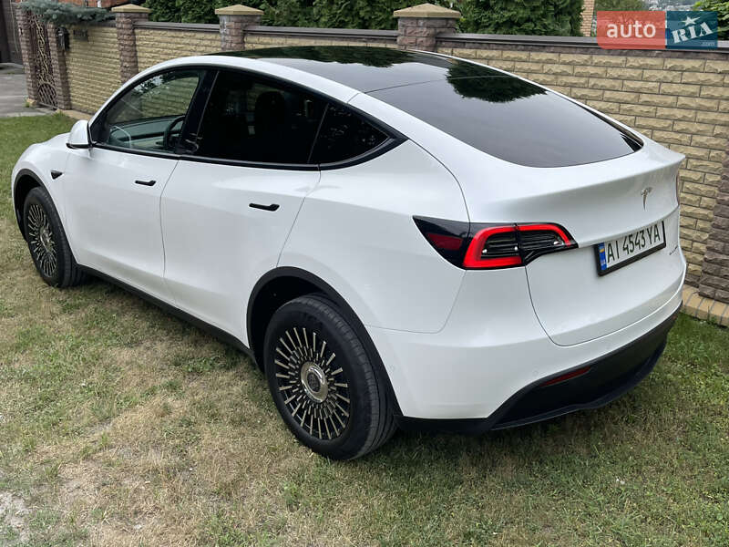 Внедорожник / Кроссовер Tesla Model Y 2021 в Киеве