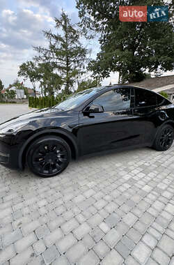 Внедорожник / Кроссовер Tesla Model Y 2021 в 