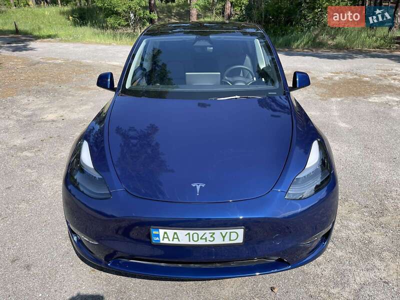 Внедорожник / Кроссовер Tesla Model Y 2024 в Киеве