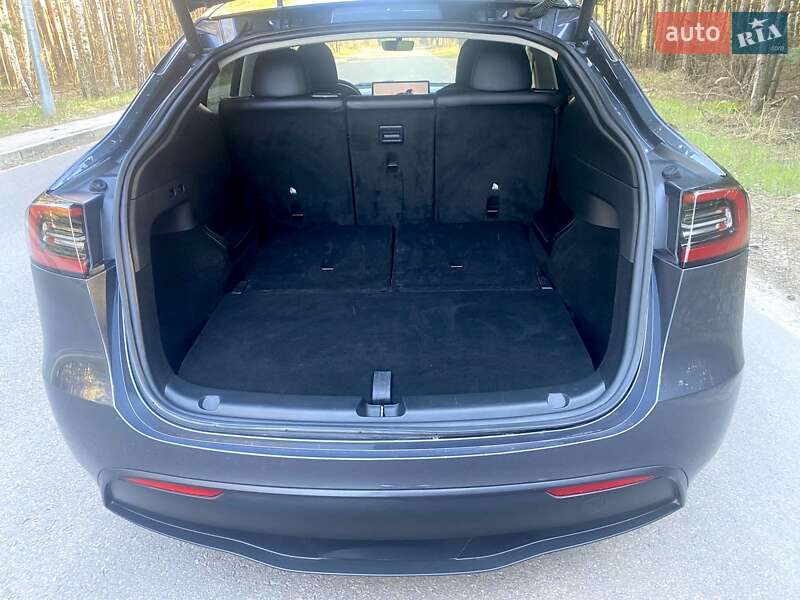Внедорожник / Кроссовер Tesla Model Y 2023 в Киеве