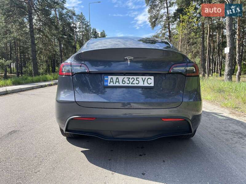 Внедорожник / Кроссовер Tesla Model Y 2023 в Киеве