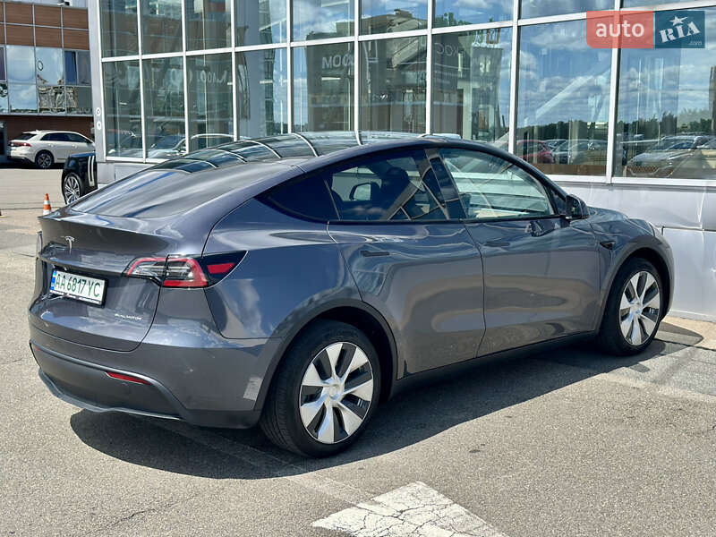 Внедорожник / Кроссовер Tesla Model Y 2023 в Киеве
