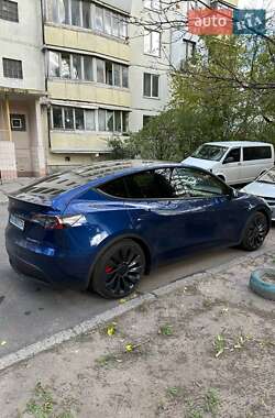 Внедорожник / Кроссовер Tesla Model Y 2023 в 