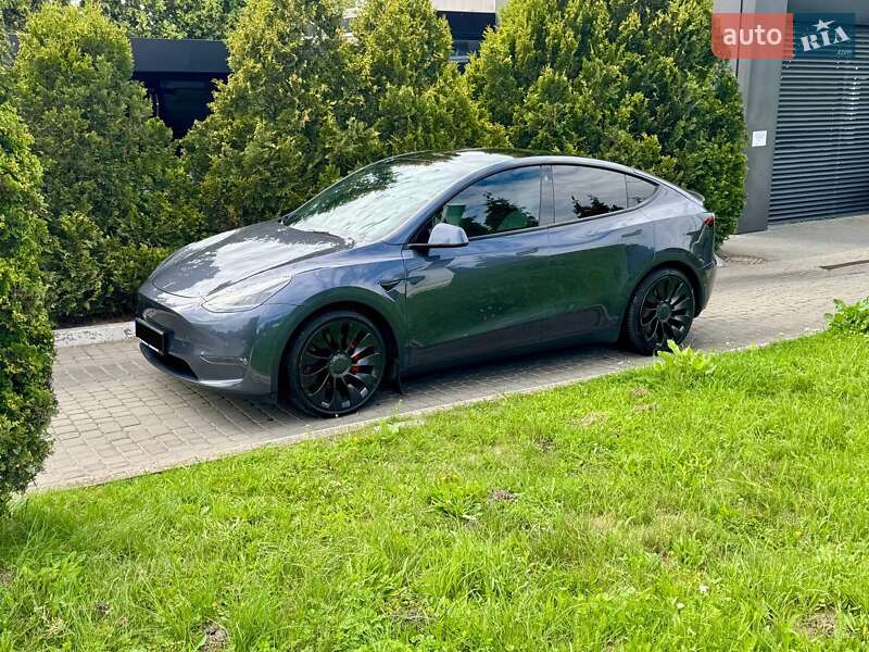 Tesla Model Y 2022