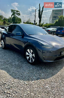 Позашляховик / Кросовер Tesla Model Y 2023 в 