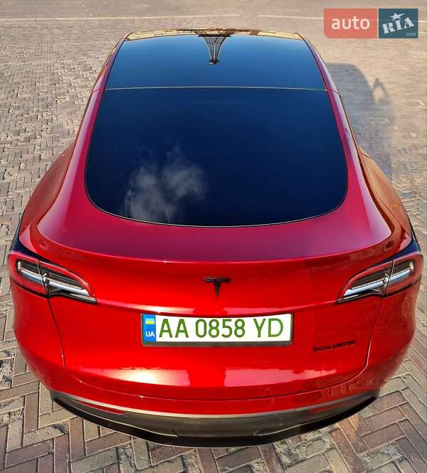 Позашляховик / Кросовер Tesla Model Y 2024 в Харкові