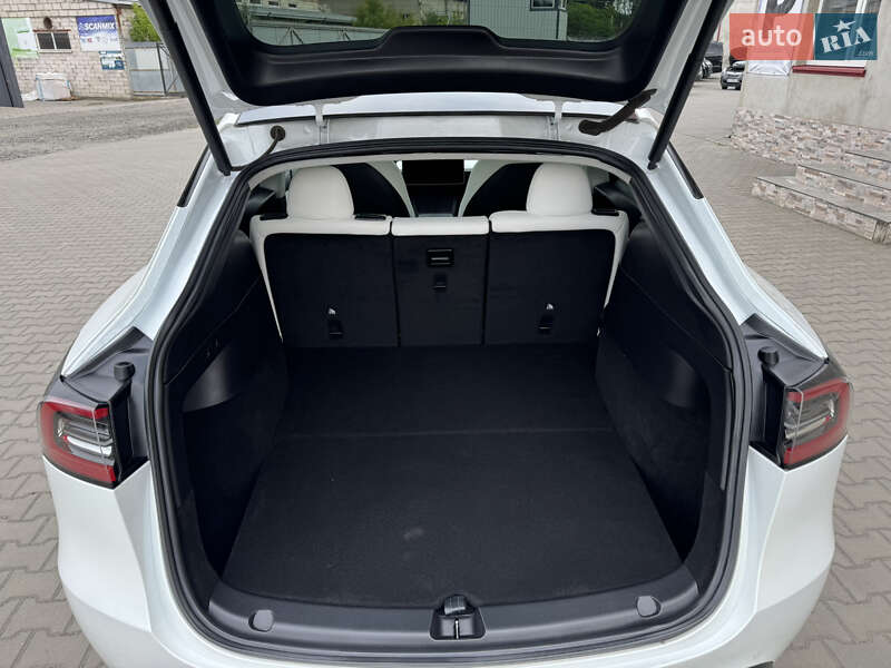 Внедорожник / Кроссовер Tesla Model Y 2021 в Луцке