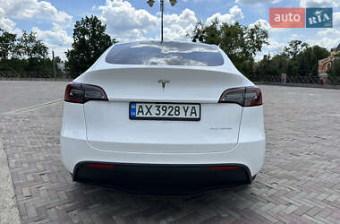 Позашляховик / Кросовер Tesla Model Y 2023 в 