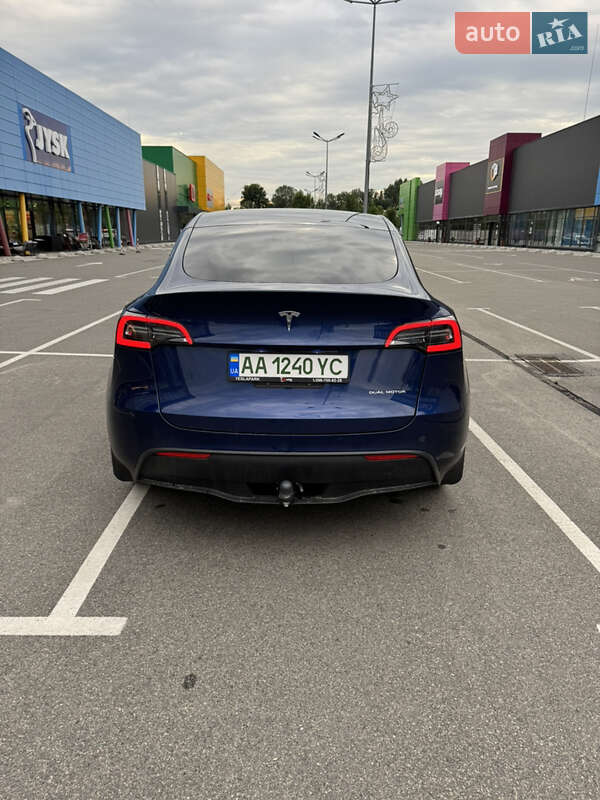 Внедорожник / Кроссовер Tesla Model Y 2023 в Киеве