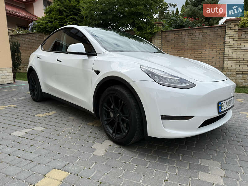 Внедорожник / Кроссовер Tesla Model Y 2020 в Львове
