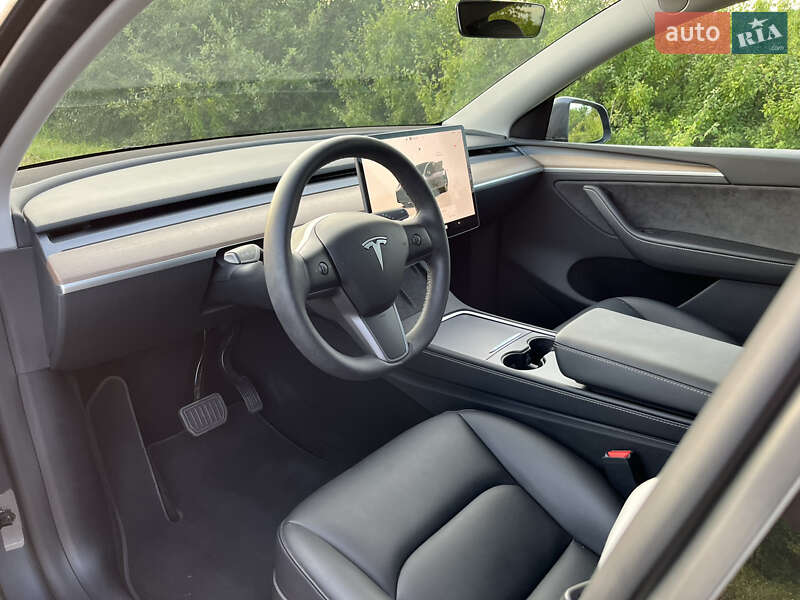 Внедорожник / Кроссовер Tesla Model Y 2023 в Львове