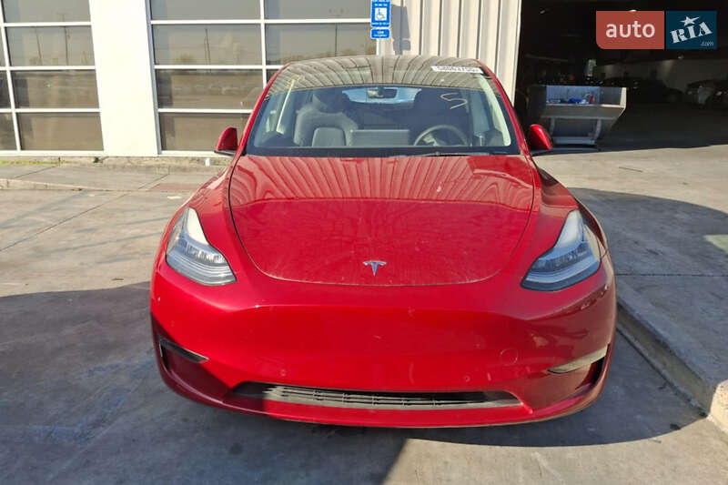 Tesla Model Y 2022
