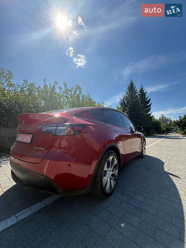 Внедорожник / Кроссовер Tesla Model Y 2023 в Львове