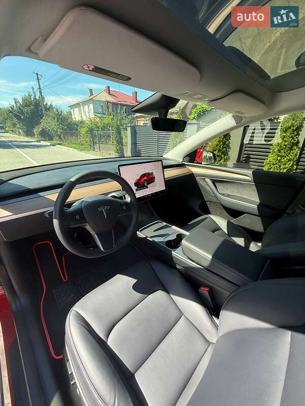 Внедорожник / Кроссовер Tesla Model Y 2023 в Львове