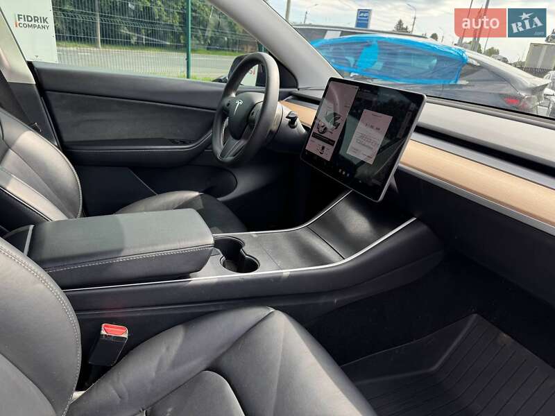 Внедорожник / Кроссовер Tesla Model Y 2020 в Луцке