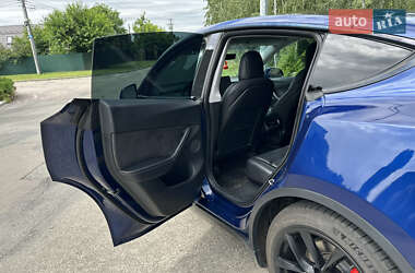 Внедорожник / Кроссовер Tesla Model Y 2021 в 