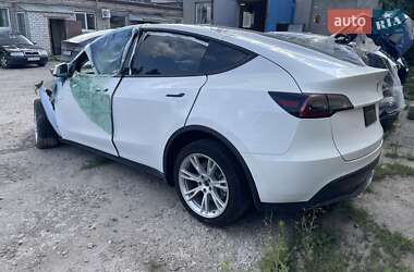 Внедорожник / Кроссовер Tesla Model Y 2021 в 