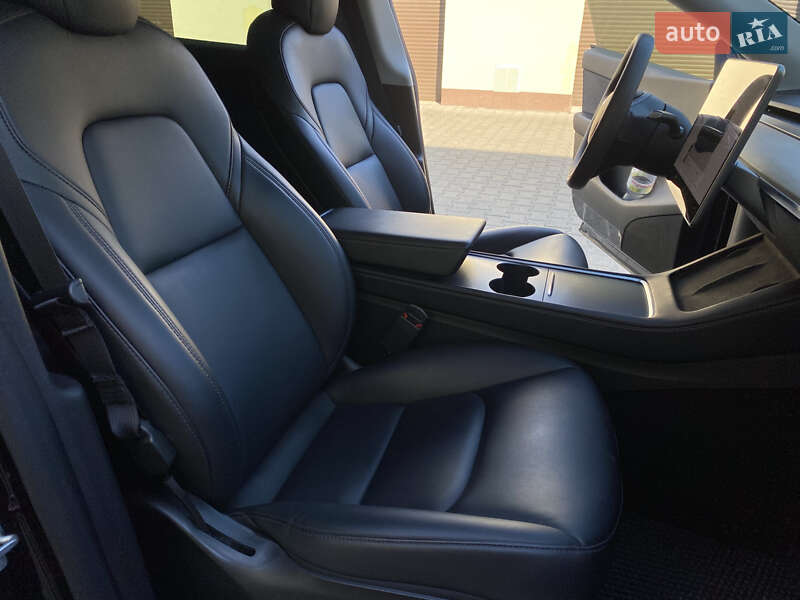 Внедорожник / Кроссовер Tesla Model Y 2022 в Хмельницком