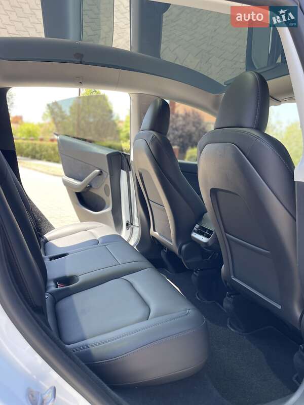 Внедорожник / Кроссовер Tesla Model Y 2023 в Одессе