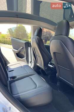 Внедорожник / Кроссовер Tesla Model Y 2023 в 