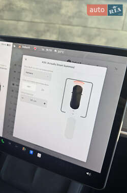 Внедорожник / Кроссовер Tesla Model Y 2024 в 