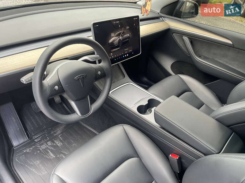 Внедорожник / Кроссовер Tesla Model Y 2023 в Львове