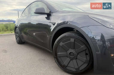 Внедорожник / Кроссовер Tesla Model Y 2024 в 