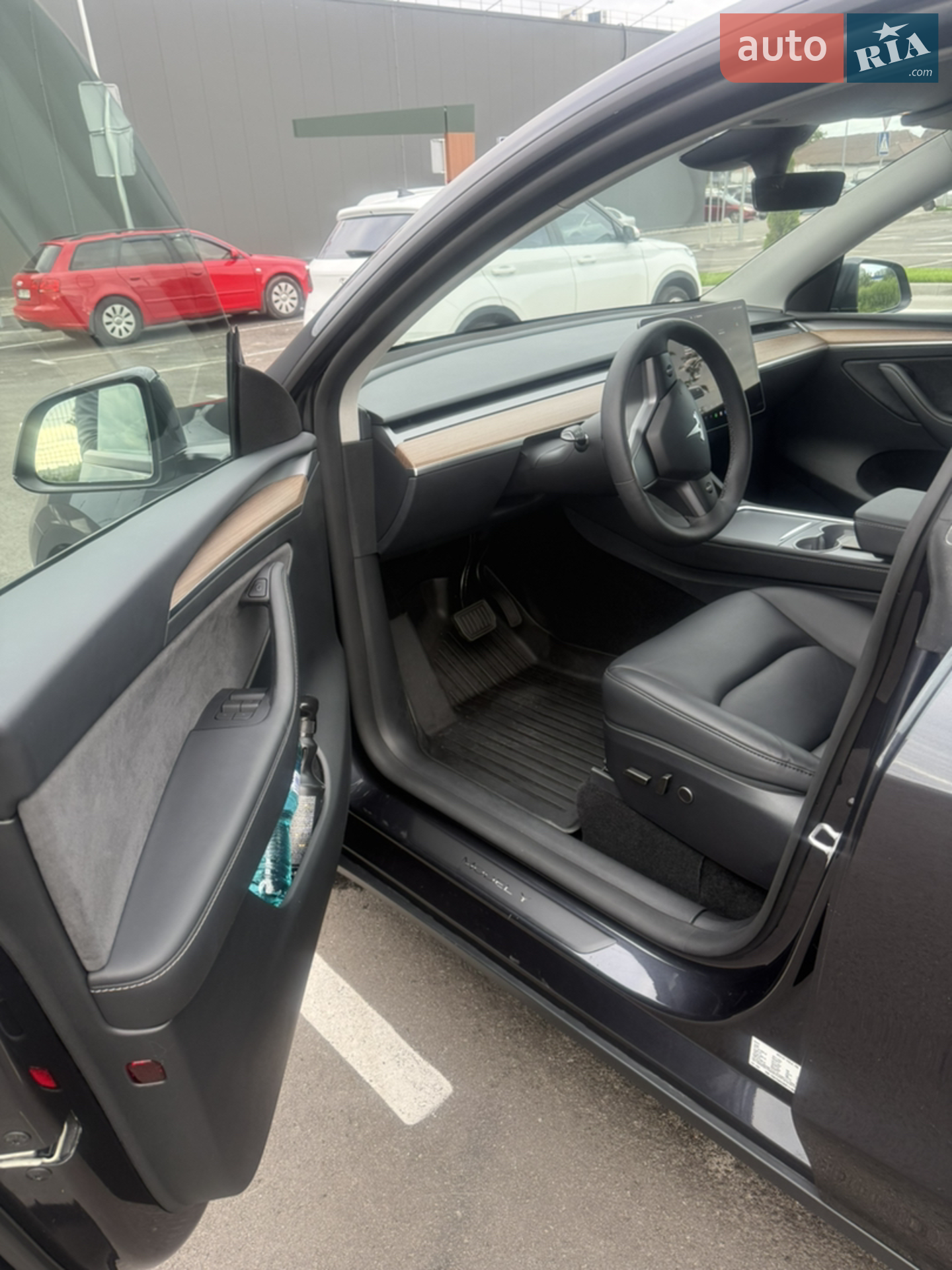 2024 Tesla Model Y - мініатюра 15