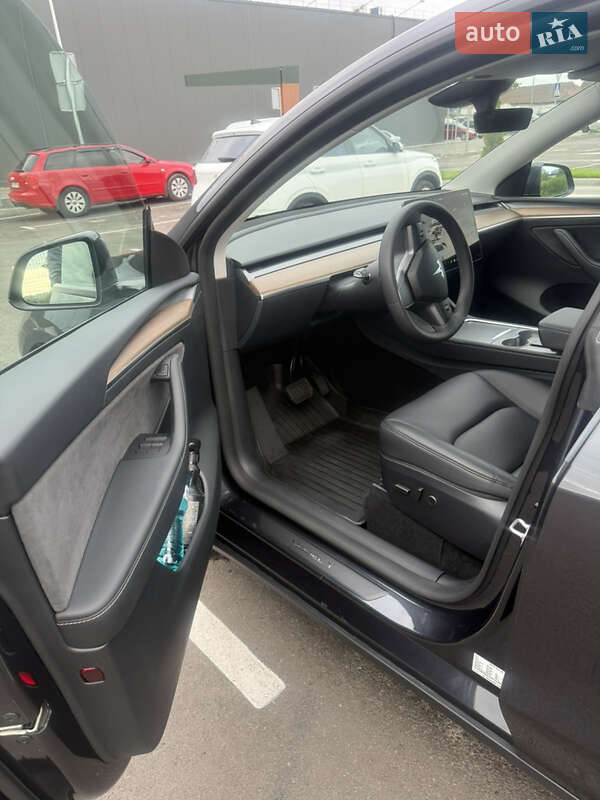 Внедорожник / Кроссовер Tesla Model Y 2024 в Киеве фото 6 Внедорожник / Кроссовер Tesla Model Y 2024 в Киеве