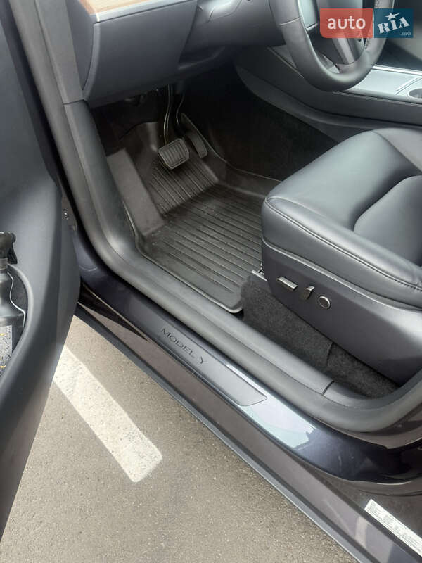 Внедорожник / Кроссовер Tesla Model Y 2024 в Киеве фото 10 Внедорожник / Кроссовер Tesla Model Y 2024 в Киеве