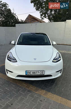 Внедорожник / Кроссовер Tesla Model Y 2021 в 