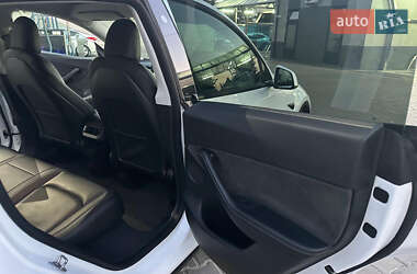 Внедорожник / Кроссовер Tesla Model Y 2021 в 