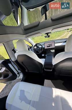 Внедорожник / Кроссовер Tesla Model Y 2022 в 