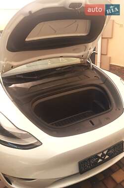 Внедорожник / Кроссовер Tesla Model Y 2022 в 