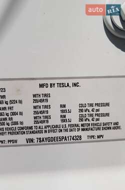 Внедорожник / Кроссовер Tesla Model Y 2023 в 